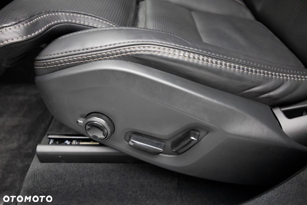 Volvo XC 90 T8 AWD Recharge Ultimate Dark - 29