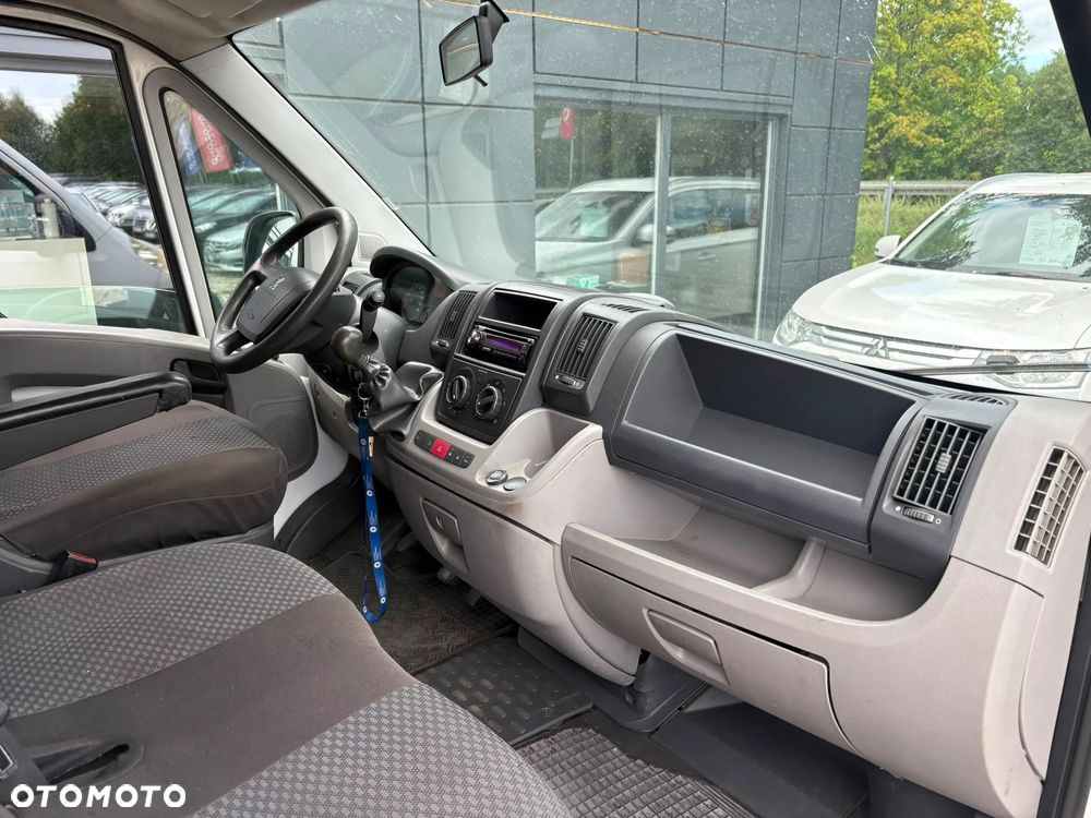Peugeot Boxer 2.2 Diesel 3 Osobowy Klimatyzacja - 12