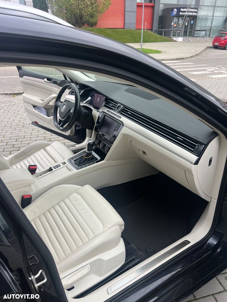 Volkswagen Passat Variant 2.0 TDI DSG 4Motion Highline - 10