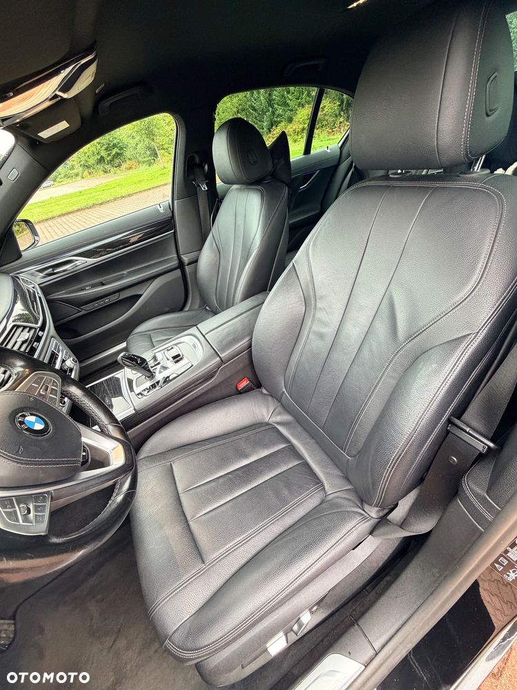 BMW Seria 7 740d xDrive - 22