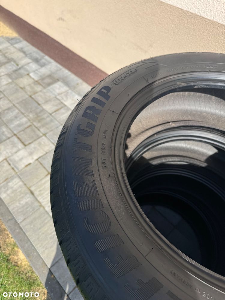 Komplet opon 225/65 R17 - 8