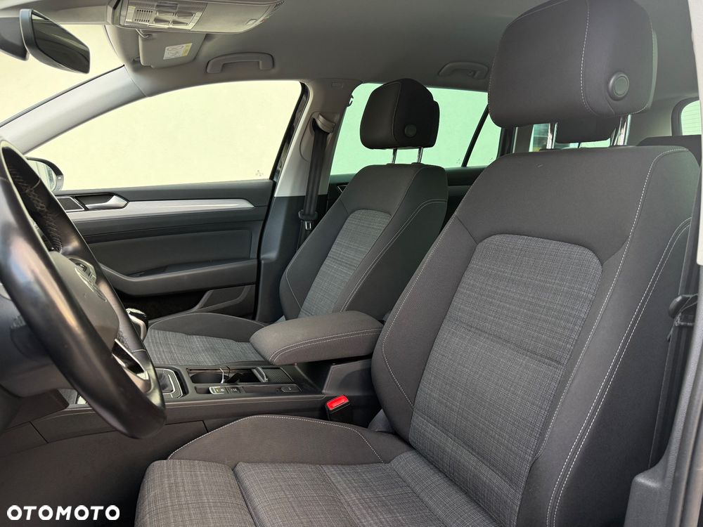 Volkswagen Passat 2.0 TDI EVO Business - 26