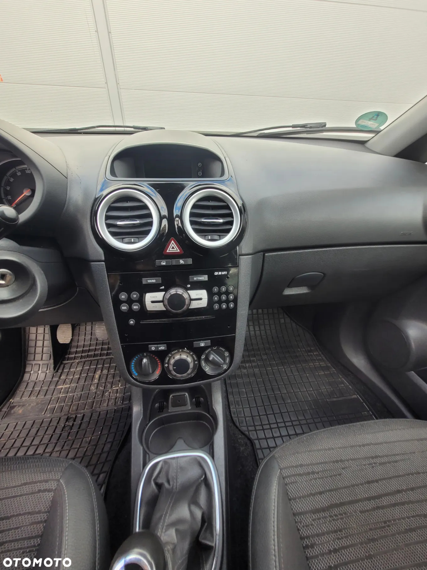 Opel Corsa - 8