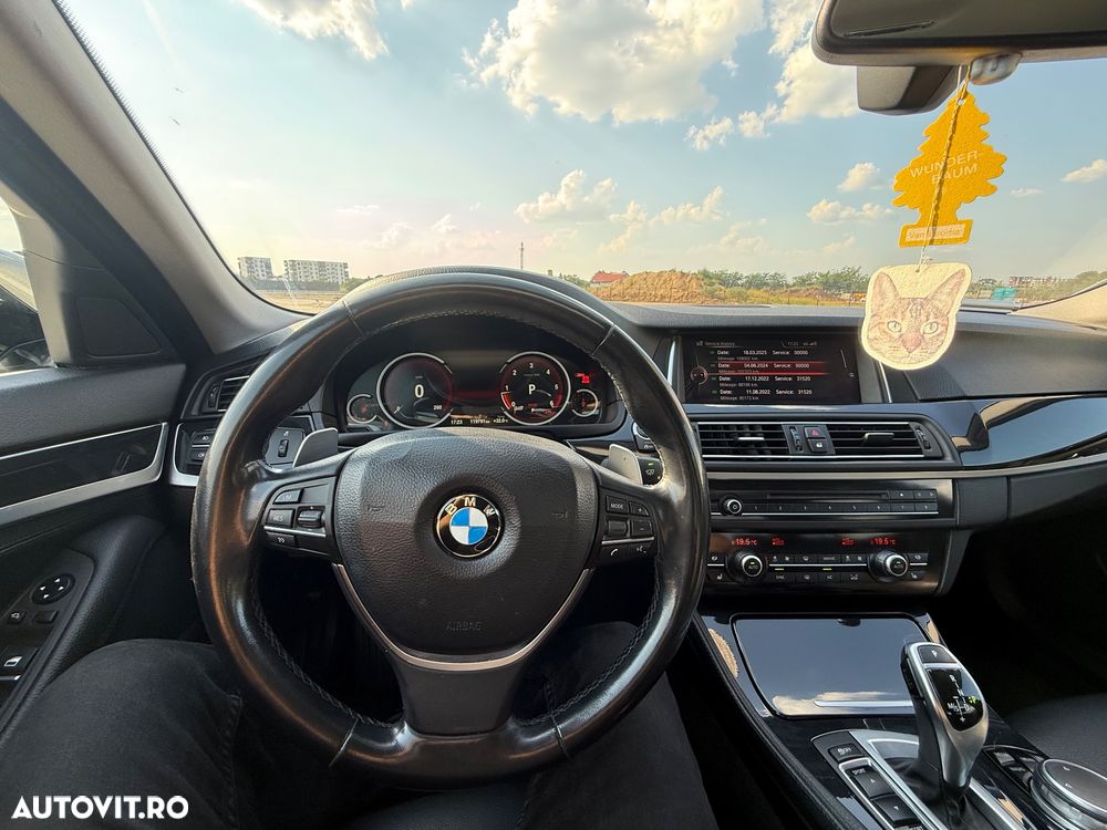BMW Seria 5 525d xDrive AT - 18