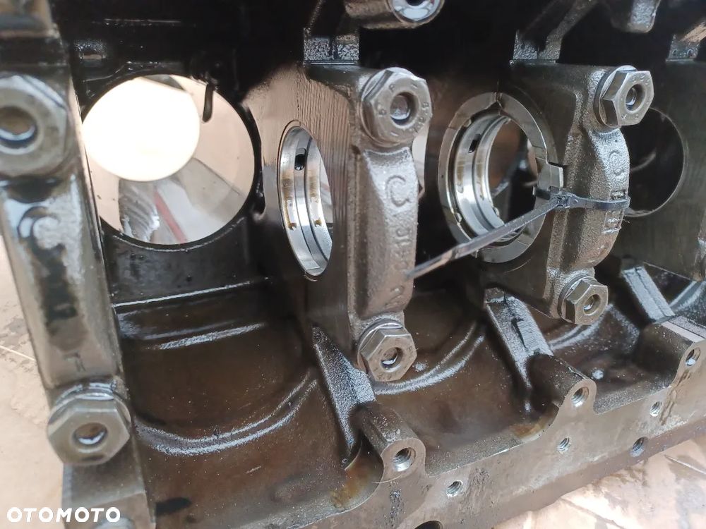 BLOK SILNIKA PANEWKI AUDI 2.0 CAH CAG - 4