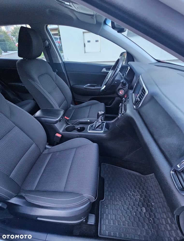Kia Sportage 1.6 GDI Black Edition 2WD - 20