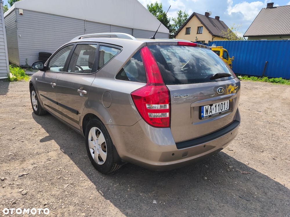 Kia Ceed 1.6 Comfort + - 7