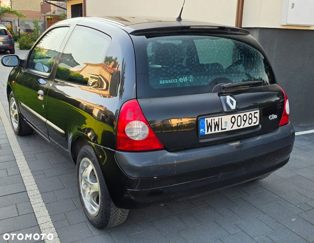 Renault Clio 1.2 16V Emotion - 4