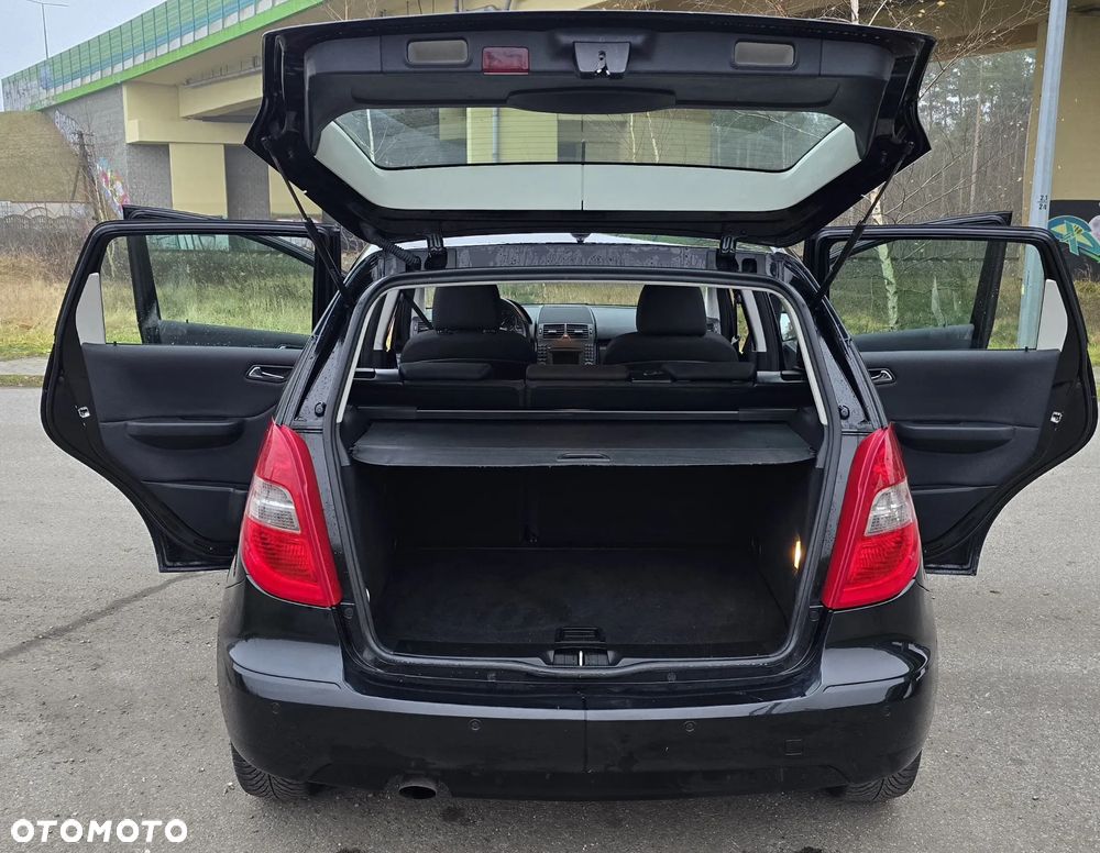 Mercedes-Benz Klasa A 160 BlueEFFICIENCY Avantgarde - 18