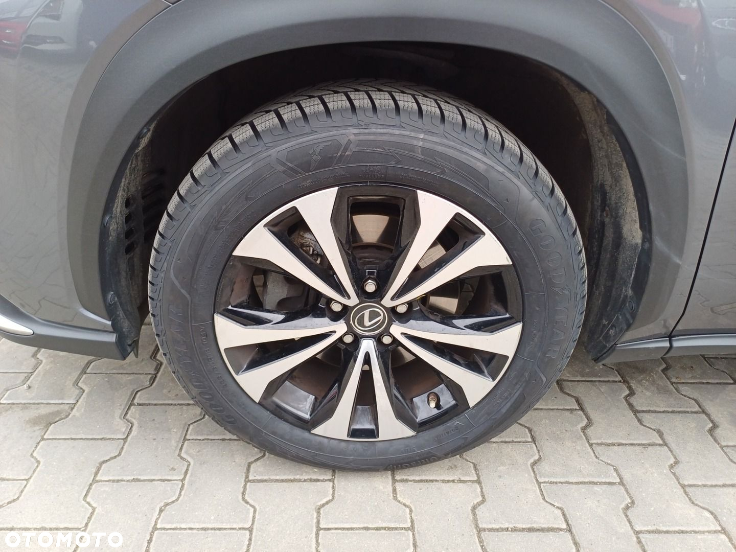 Lexus NX - 9