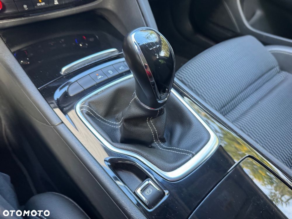 Opel Insignia 2.0 CDTI Cosmo S&S - 33