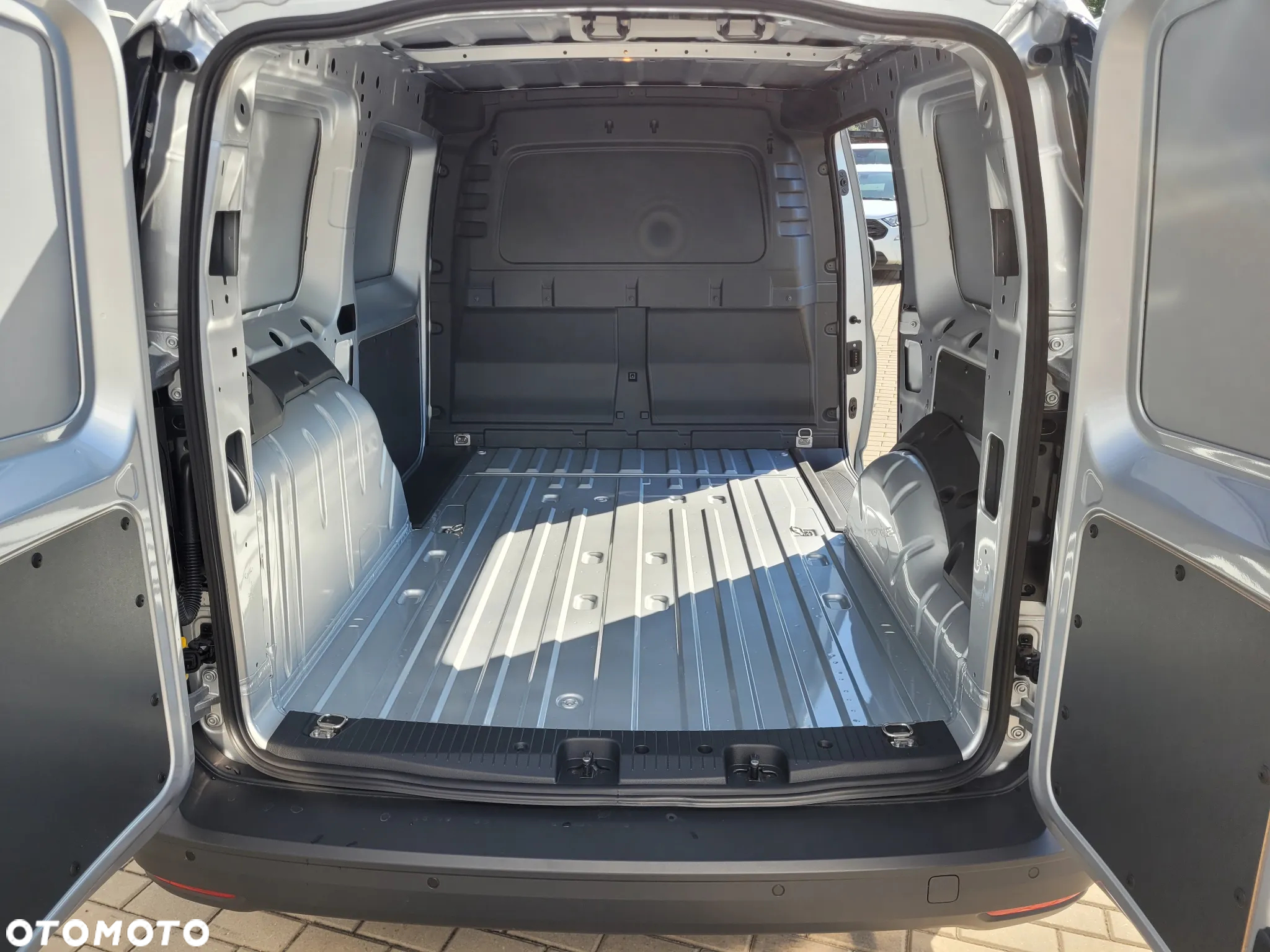 Ford Transit Connect - 10