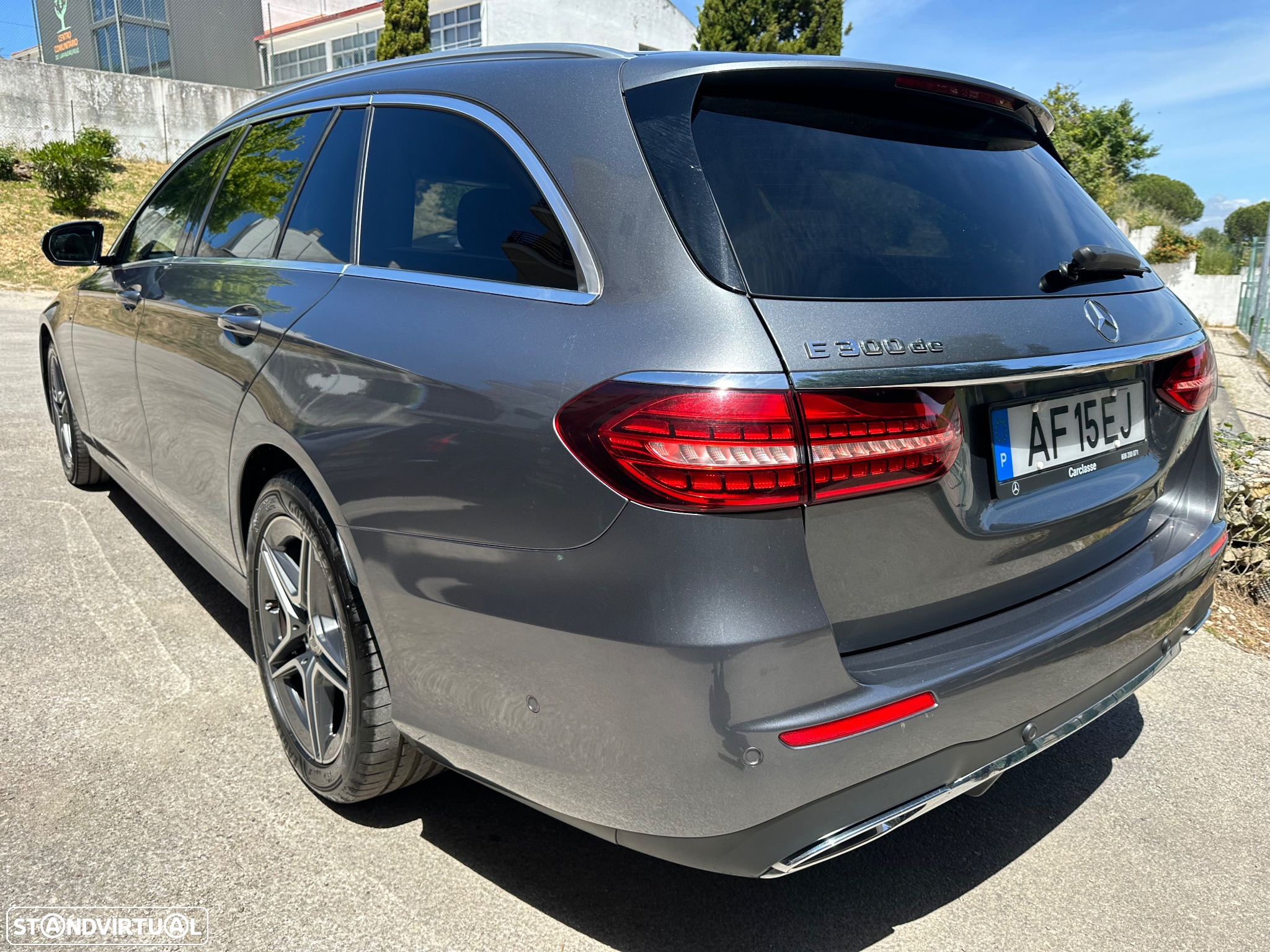 Mercedes-Benz E 300 de AMG Line - 4