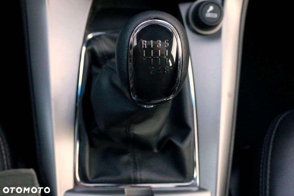 Chevrolet Captiva - 25