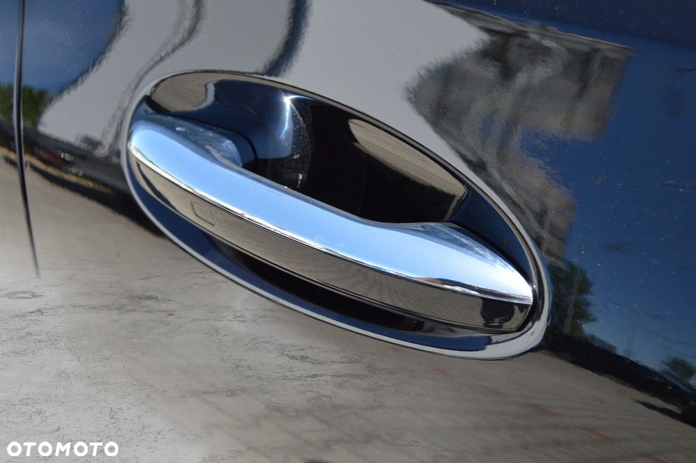 Mercedes-Benz Klasa C 180 mHEV AMG - 12