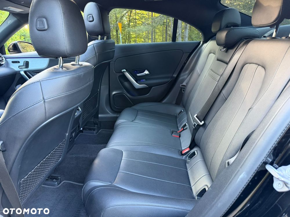 Mercedes-Benz CLA 250 AMG Line 7G-DCT - 23