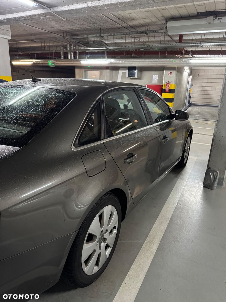 Audi A4 Limousine - 3