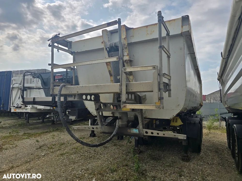 Schmitz Cargobull SKI 24 - 1