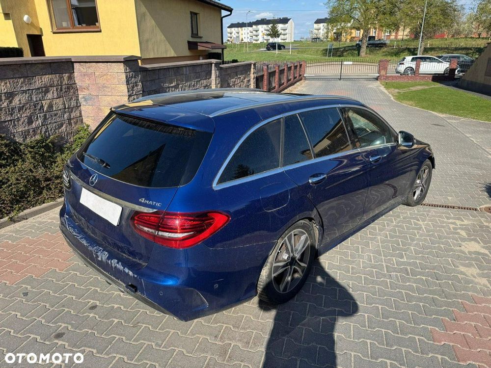 Mercedes-Benz Klasa C 220 d 4Matic 9G-TRONIC AMG Line - 3