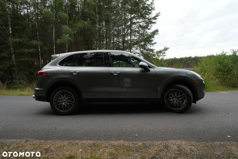 Porsche Cayenne - 4
