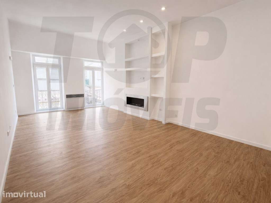 Apartamento T1 Duplex Remodelado - Centro Histórico Olhão - 745.000€ - Grande imagem: 3/15