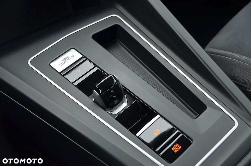 Volkswagen Golf 1.5 eTSI EVO Style DSG - 22