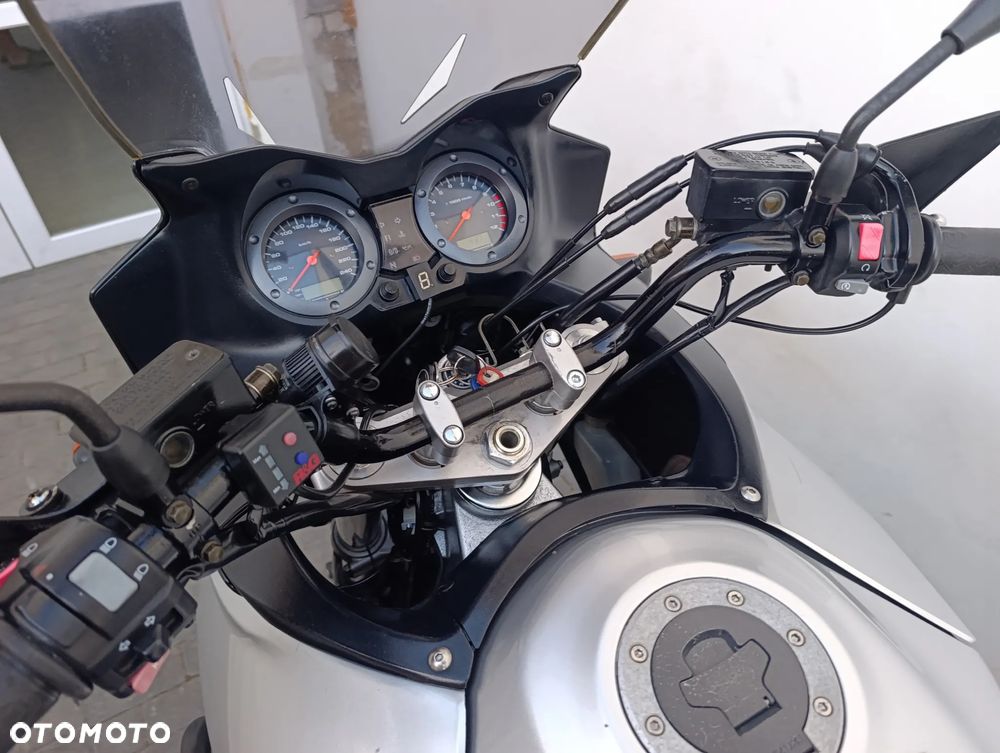 Suzuki V-STROM - 17