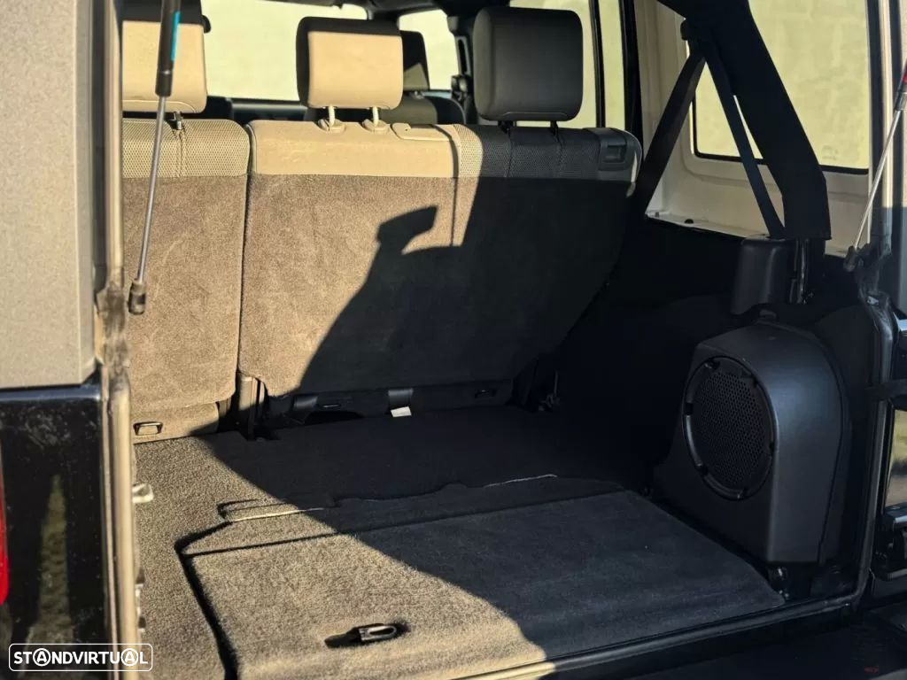 Jeep Wrangler Unlimited 2.8 CRD DPF Auto Sahara - 10