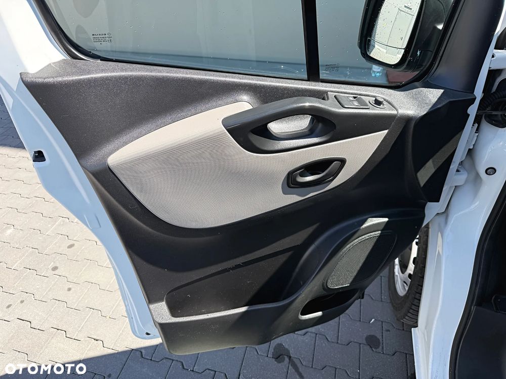 Renault Trafic - 10