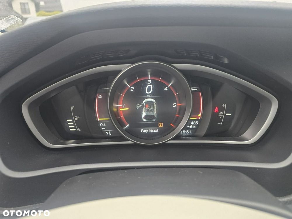 Volvo V40 Cross Country - 21