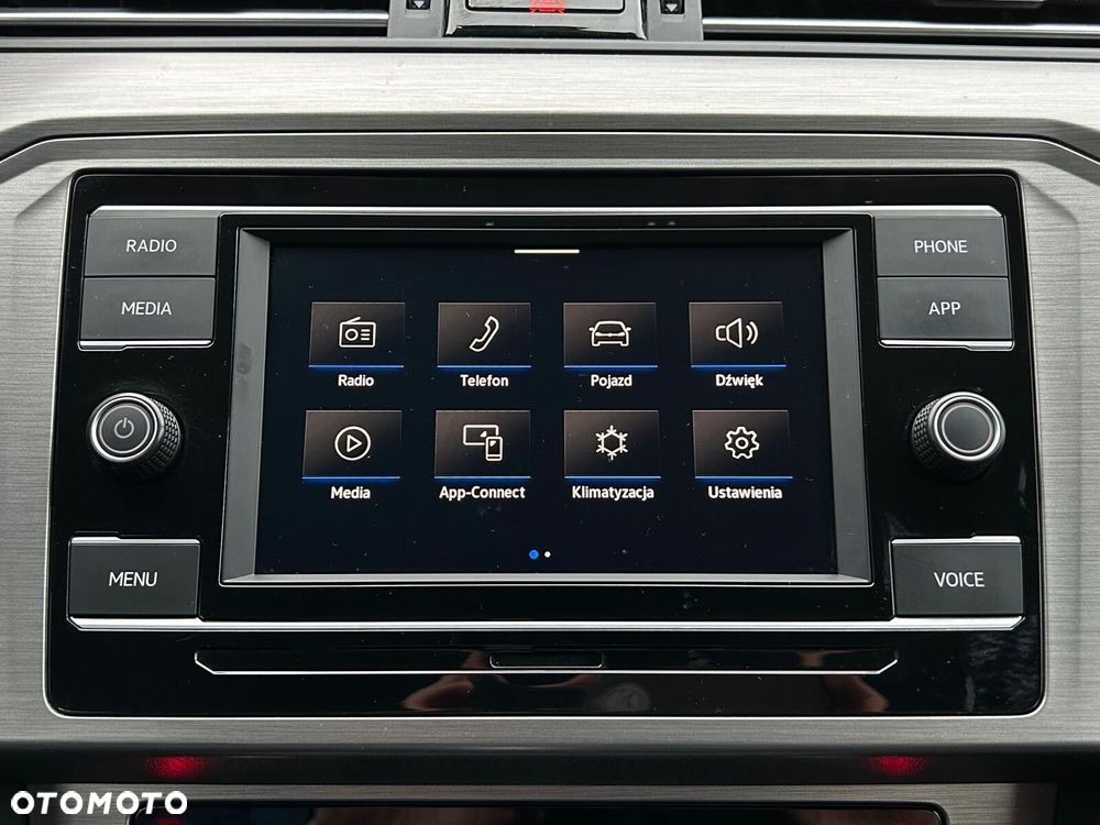 Volkswagen Passat - 26