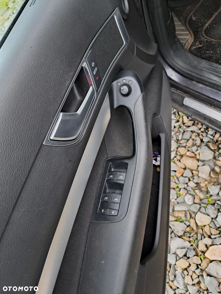 Audi A6 Avant 2.4 - 19