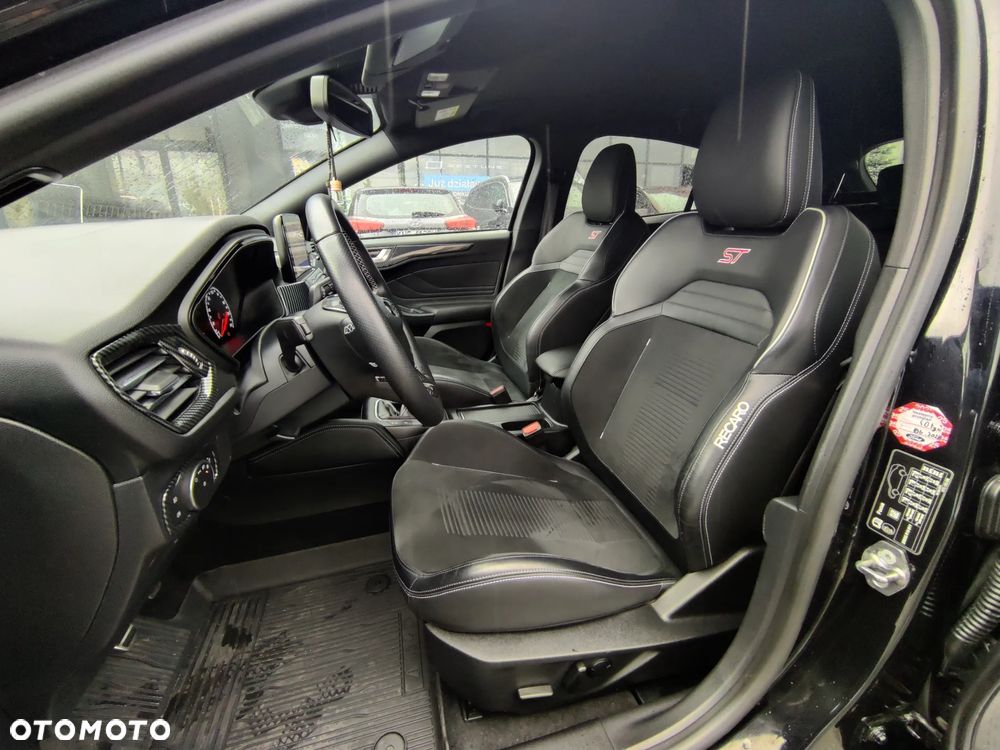 Ford Focus 2.3 EcoBoost ST-3 - 13