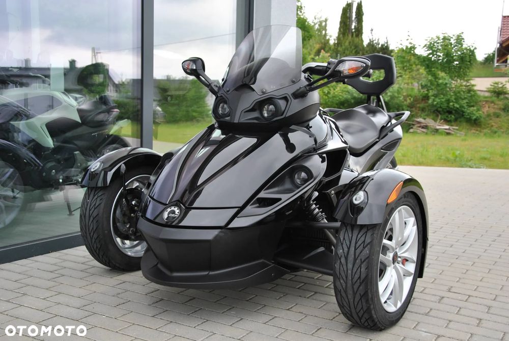 Can-Am Spyder - 1