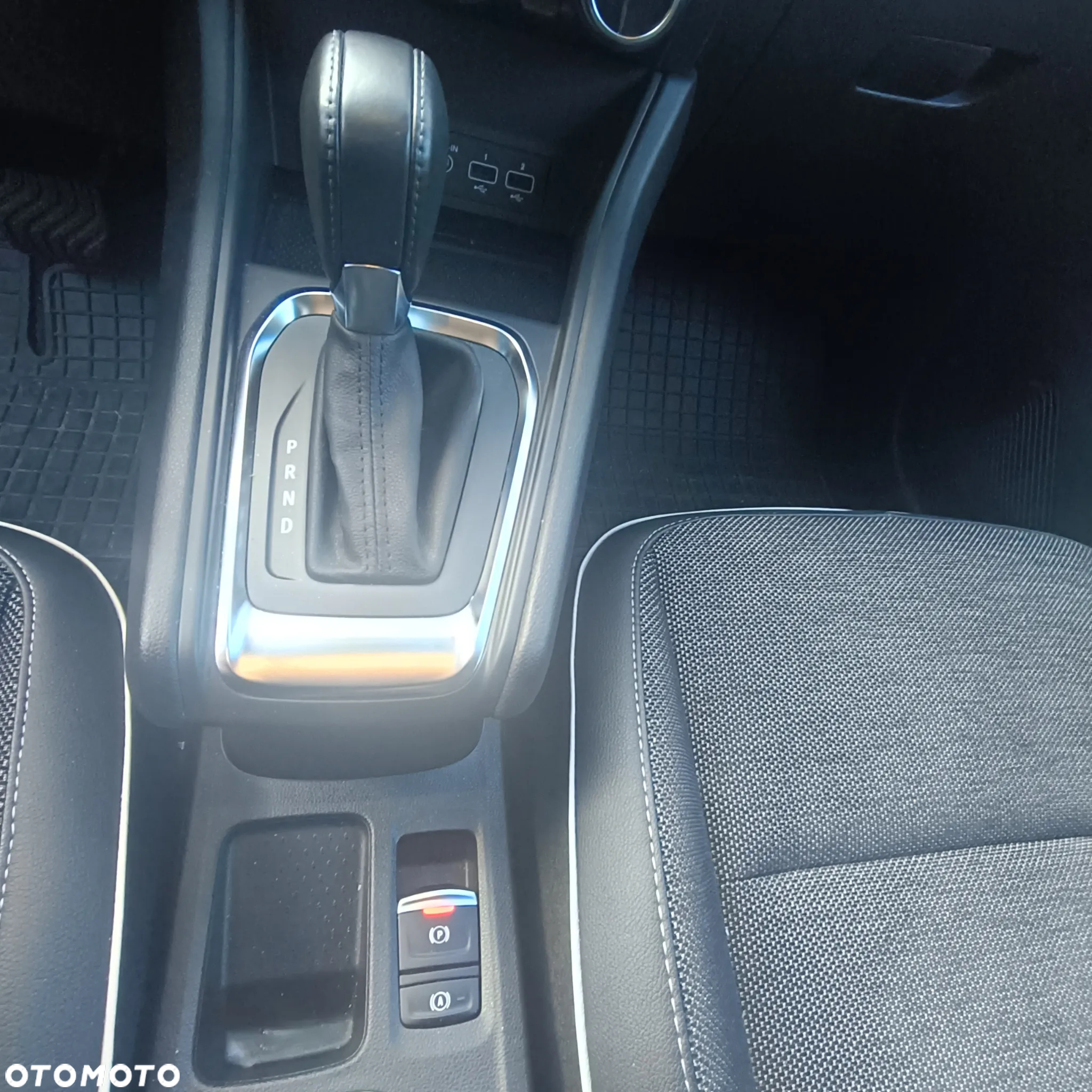 Renault Captur 1.3 TCe Intens EDC - 8