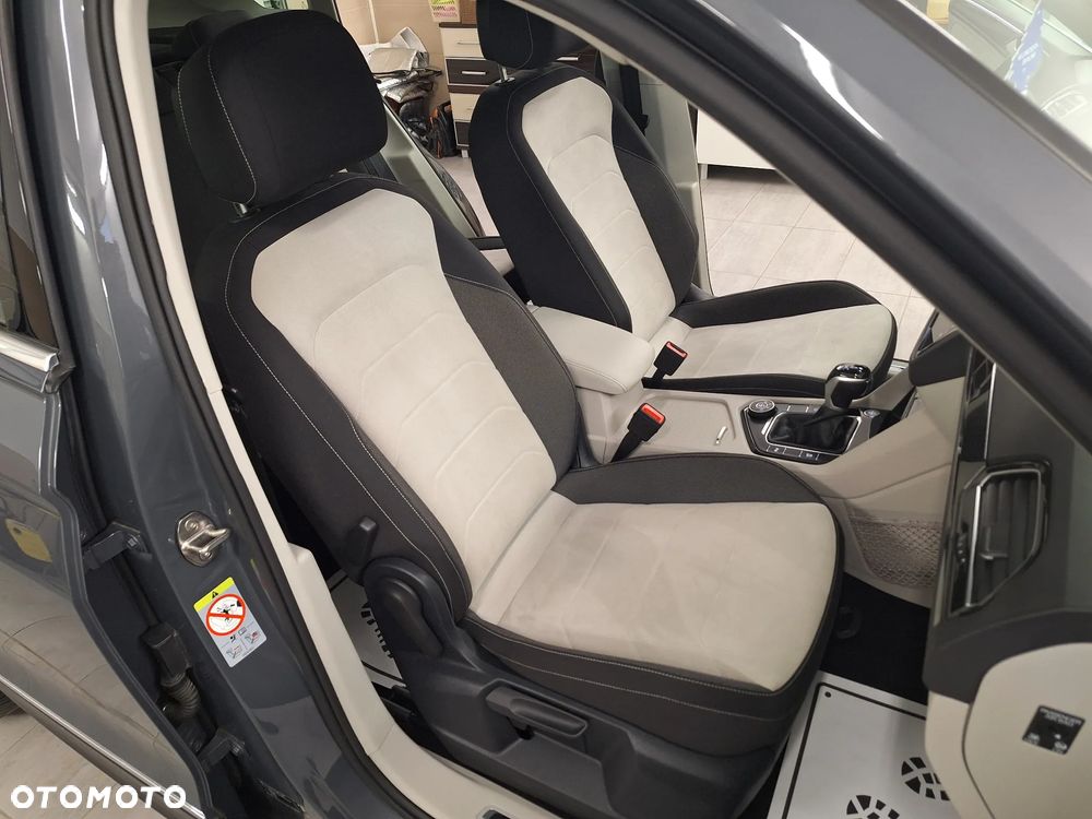 Volkswagen Tiguan 2.0 TDI SCR 4MotION DSG Elegance - 31