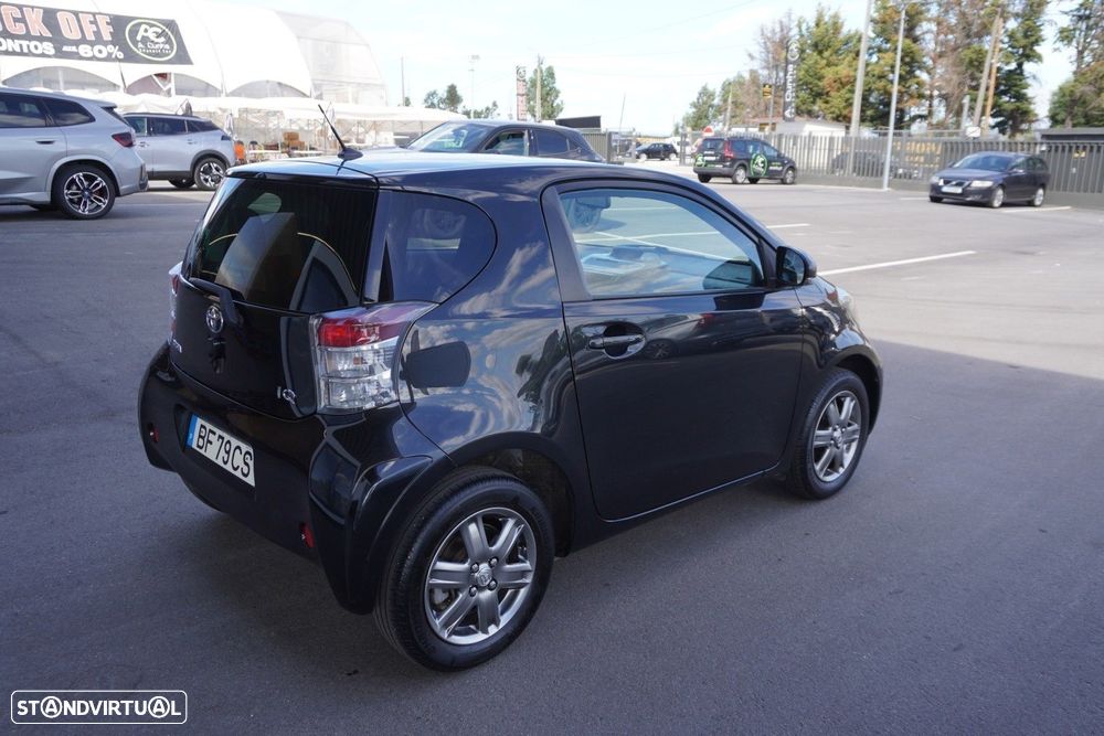 Toyota iQ 1.0 - 7