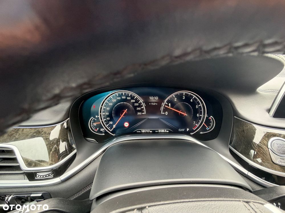 BMW Seria 7 740Li xDrive - 11