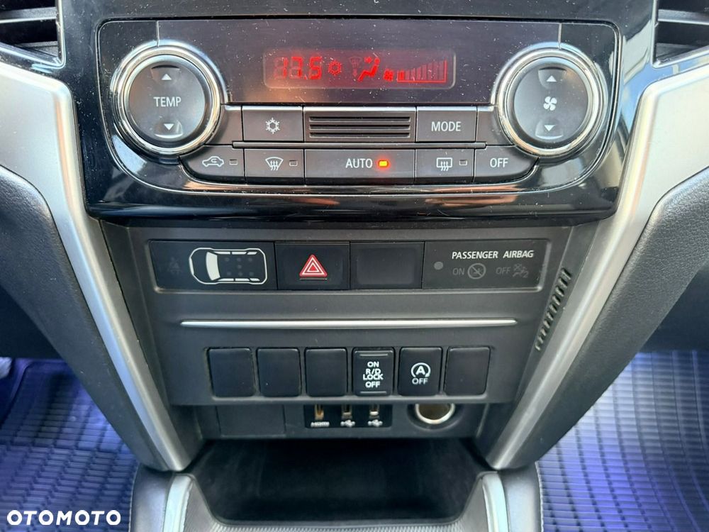 Mitsubishi L200 Pick Up 4x4 S&S Double Cab Plus - 32