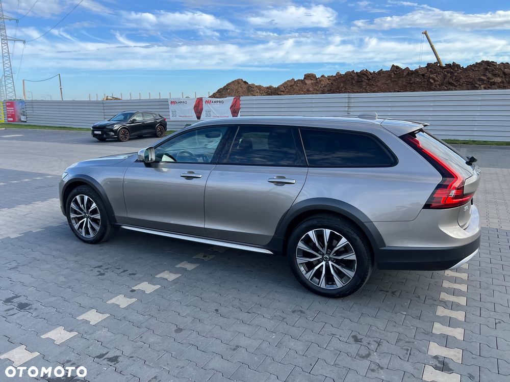 Volvo V90 Cross Country D5 SCR AWD Momentum Pro - 13