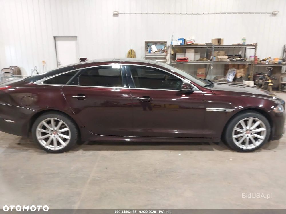 Jaguar XJ 3.0 V6 Kompressor AWD R-Sport - 6