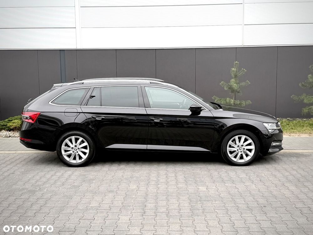 Skoda Superb 2.0 TDI SCR 4x4 Style DSG - 9