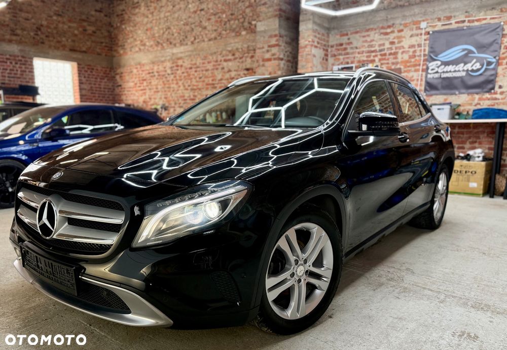 Mercedes-Benz GLA 180 7G-DCT Urban - 1