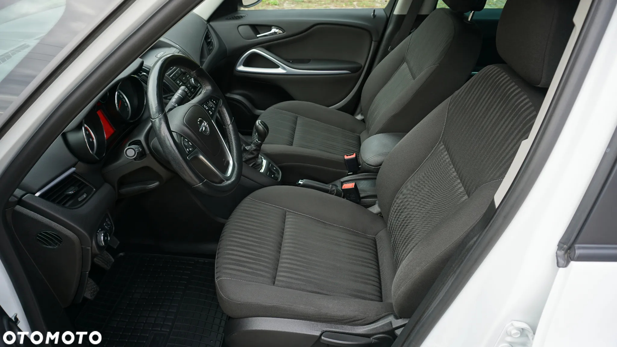 Opel Zafira Tourer 1.4 Turbo Edition - 14