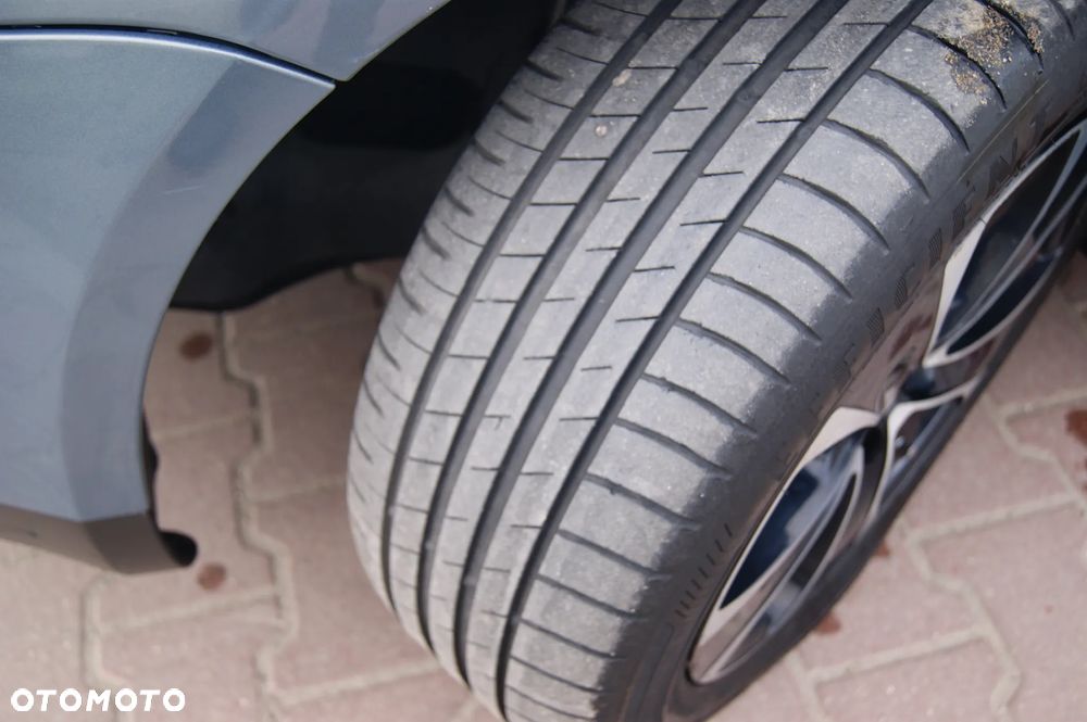 Volkswagen Touran 2.0 TDI Highline - 10