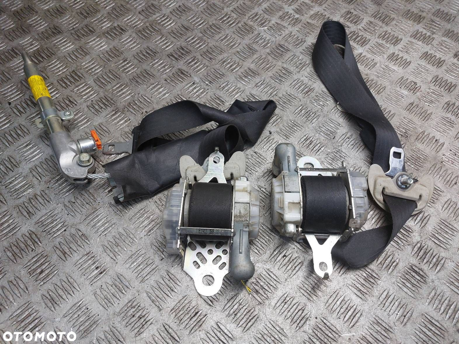 ZESTAW POSTRZAŁOWY KOKPIT SUBARU LEGACY V 2012R - 10