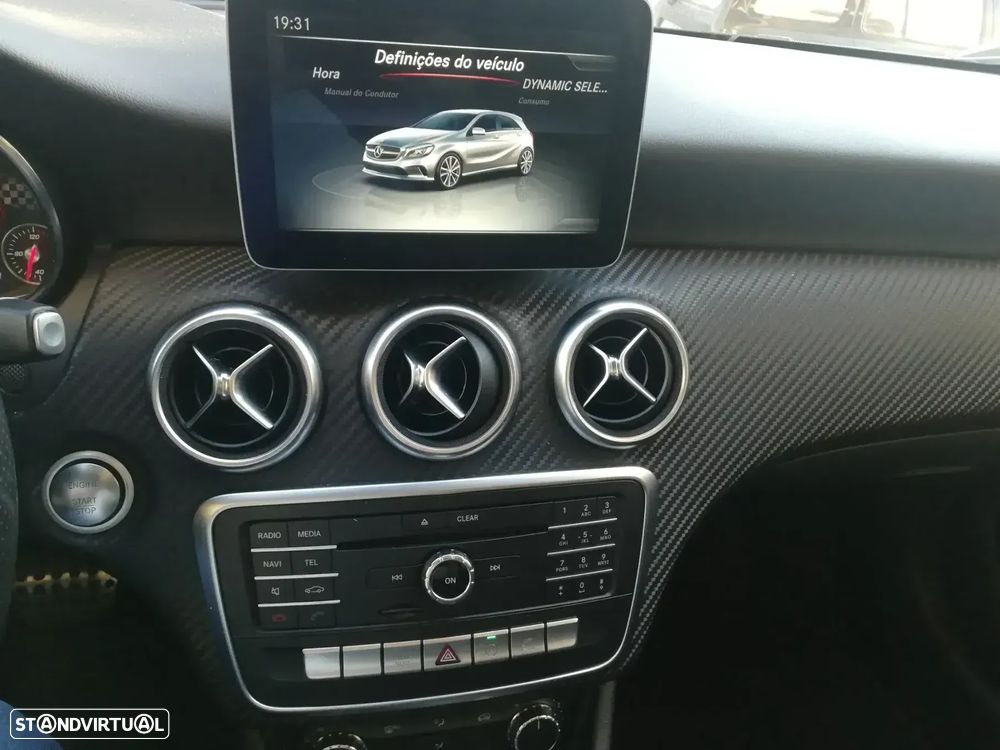 Mercedes-Benz A 200 d 4Matic 7G-DCT AMG Line - 11