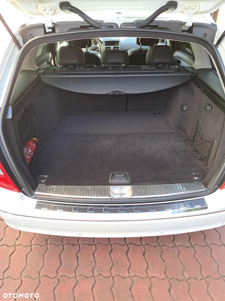 Mercedes-Benz C-Class 2009 photo 5
