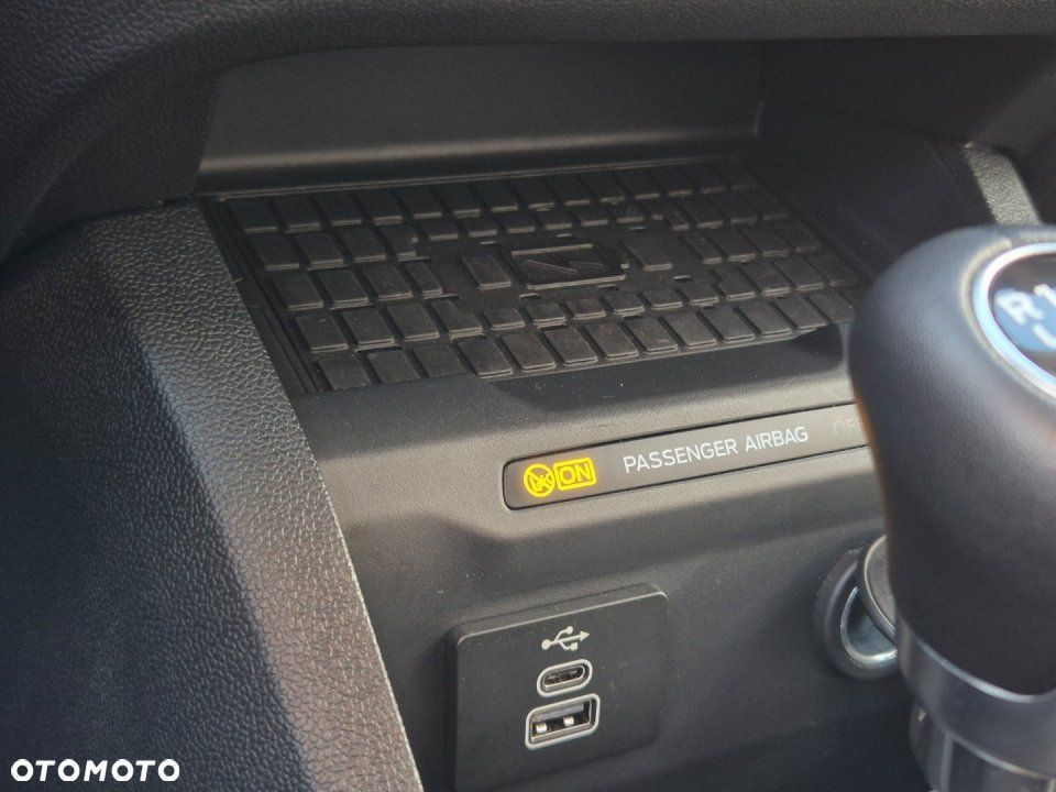 Ford Tourneo Courier - 22