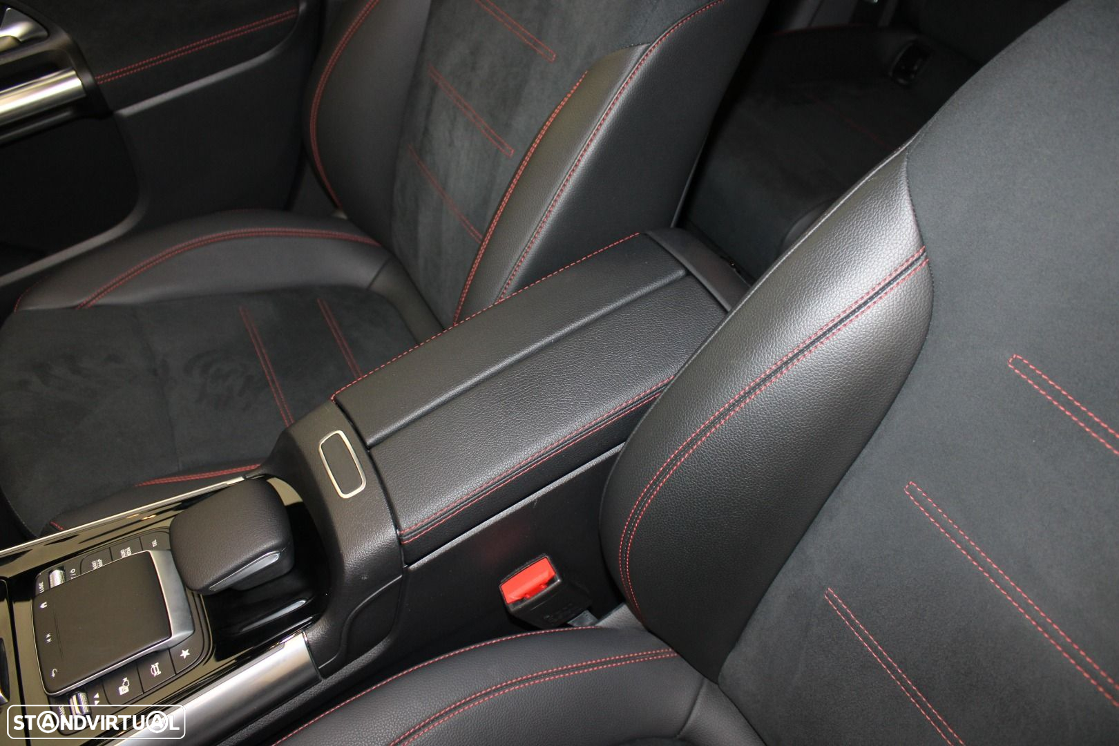 Mercedes-Benz EQA 250 AMG Line - 28